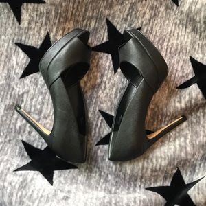 Peep toe platform heels